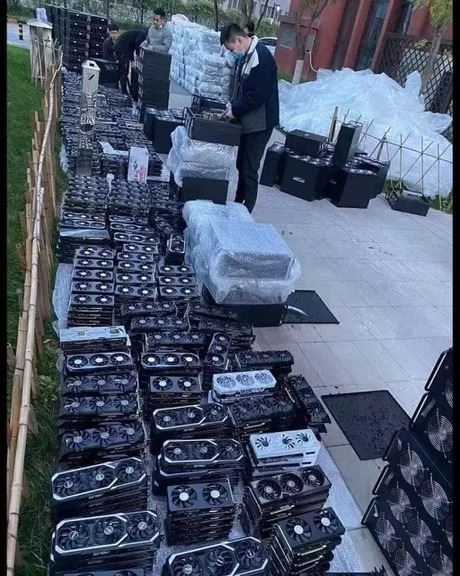 Ke bitcoin klesne pod 20 tisc...